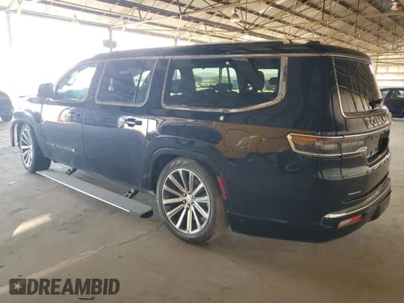 ✅ 2023 Jeep Grand Wagoneer Series II • VIN: 1C4SJSFP7PS556908 • Лот: 58543354. Опубликован ранее на Copart с пробегом 8 221 миль. Бесплатный доступ к архиву аукционных продаж из США и подробный отчёт об истории автомобиля на DreamBid. Изображение 2.