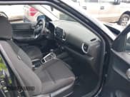 ✅ 2022 Hyundai Venue SE • VIN: KMHRB8A30NU132020 • Lot: 40459056. Listed on IAAI with 35,246 mi. Free auction sales archive from the USA and detailed vehicle history report at DreamBid. Image 5.