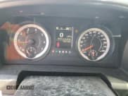 ✅ 2015 Ram 1500 Tradesman • VIN: 3C6JR6AT9FG622355 • Lot: 65679395. Wystawiony na Copart z przebiegiem 76 574 mil. Bezpłatny archiwum sprzedaży aukcyjnych z USA i szczegółowy raport historii pojazdu na DreamBid. Zdjęcie 9.