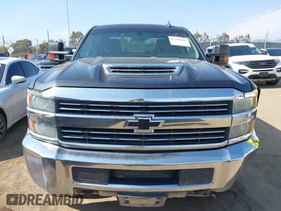 ✅ 2018 Chevrolet Silverado 2500HD Work Truck • VIN: 1GC1KUEY0JF102997 • Лот: 42780641. Опубликован ранее на IAAI с пробегом 74 277 миль. Бесплатный доступ к архиву аукционных продаж из США и подробный отчёт об истории автомобиля на DreamBid. Изображение 12.