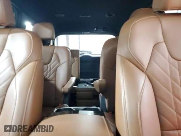✅ 2024 Kia Telluride EX X-Line • VIN: 5XYP3DGC0RG458173 • Lot: 91210865. Listed on Copart with 27,981 mi. Free auction sales archive from the USA and detailed vehicle history report at DreamBid. Image 10.