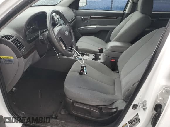 ✅ 2011 Hyundai Santa Fe GLS • VIN: 5XYZGDAB9BG006788 • Lot: 73375994. Listed on Copart with 109,770 mi. Free auction sales archive from the USA and detailed vehicle history report at DreamBid. Image 7.