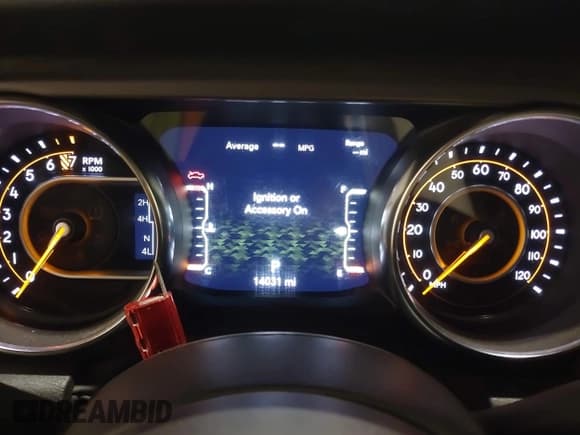 ✅ 2022 Jeep Gladiator Willys Sport • VIN: 1C6HJTAG2NL163338 • Lot: 41273645. Wystawiony na IAAI z przebiegiem 14 031 mil. Bezpłatny archiwum sprzedaży aukcyjnych z USA i szczegółowy raport historii pojazdu na DreamBid. Zdjęcie 7.