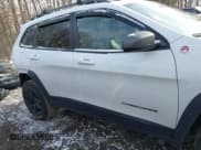 ✅ 2019 Jeep Cherokee Trailhawk • VIN: 1C4PJMBX3KD239146 • Lot: 41580458. Listed on IAAI with 78,375 mi. Free auction sales archive from the USA and detailed vehicle history report at DreamBid. Image 14.