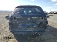 ✅ 2018 Volkswagen Atlas SE • VIN: 1V2LR2CA0JC586250 • Лот: 84295805. Опубликован ранее на Copart с пробегом 92 809 миль. Бесплатный доступ к архиву аукционных продаж из США и подробный отчёт об истории автомобиля на DreamBid. Изображение 6.