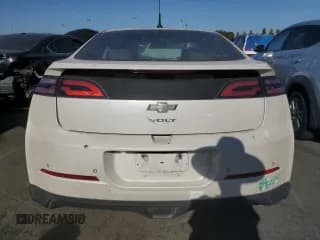 ✅ 2013 Chevrolet Volt • VIN: 1G1RH6E40DU110794 • Lot: 73750684. Wystawiony na Copart z przebiegiem 229 001 mil. Bezpłatny archiwum sprzedaży aukcyjnych z USA i szczegółowy raport historii pojazdu na DreamBid. Zdjęcie 6.