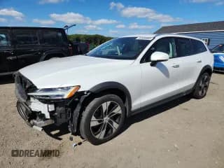 ✅ 2020 Volvo V60 • VIN: YV4102WK5L1045486 • Лот: 80900665. Опубликован ранее на Copart с пробегом 51 507 миль. Бесплатный доступ к архиву аукционных продаж из США и подробный отчёт об истории автомобиля на DreamBid. Изображение 1.