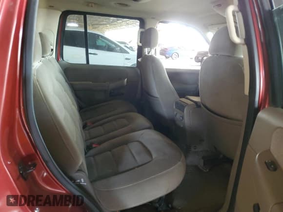 ✅ 2002 Ford Explorer XLT • VIN: 1FMDU73W92UD65394 • Lot: 84193475. Wystawiony na Copart z przebiegiem 186 911 mil. Bezpłatny archiwum sprzedaży aukcyjnych z USA i szczegółowy raport historii pojazdu na DreamBid. Zdjęcie 11.