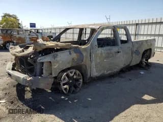 ✅ 2010 Chevrolet Silverado 1500 • VIN: 1GCYKSE24AZ155313 • Лот: 69612884. Опубликован ранее на Copart с пробегом Не указан. Бесплатный доступ к архиву аукционных продаж из США и подробный отчёт об истории автомобиля на DreamBid. Изображение 1.