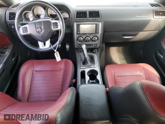 ✅ 2013 Dodge Challenger R/T Plus • VIN: 2C3CDYBT2DH728559 • Lot: 71962954. Wystawiony na Copart z przebiegiem 92 794 mil. Bezpłatny archiwum sprzedaży aukcyjnych z USA i szczegółowy raport historii pojazdu na DreamBid. Zdjęcie 8.