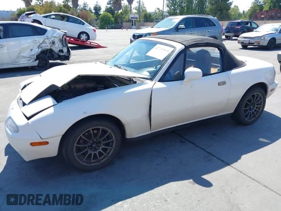 ✅ 1995 Mazda MX-5 Miata • VIN: JM1NA3539S0609999 • Lot: 42729905. Wystawiony na IAAI z przebiegiem 158 568 mil. Bezpłatny archiwum sprzedaży aukcyjnych z USA i szczegółowy raport historii pojazdu na DreamBid. Zdjęcie 2.