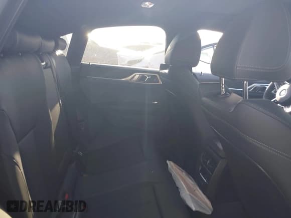 ✅ 2025 BMW i4 eDrive40 • VIN: WBY23HD03SFU83815 • Lot: 43123779. Listed on IAAI with 745 mi. Free auction sales archive from the USA and detailed vehicle history report at DreamBid. Image 8.