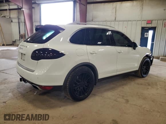 ✅ 2012 Porsche Cayenne S • VIN: WP1AB2A24CLA49892 • Lot: 53713065. Listed on Copart with 126,603 mi. Free auction sales archive from the USA and detailed vehicle history report at DreamBid. Image 3.