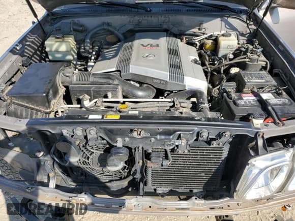 ✅ 1998 Lexus LX 470 • VIN: JT6HT00W6W0002396 • Lot: 75092884. Listed on Copart with 257,996 mi. Free auction sales archive from the USA and detailed vehicle history report at DreamBid. Image 13.