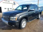 ✅ 2007 Chevrolet Avalanche 2LT • VIN: 3GNFK12377G265447 • Lot: 41795586. Listed on IAAI with 229,054 mi. Free auction sales archive from the USA and detailed vehicle history report at DreamBid. Image 2.