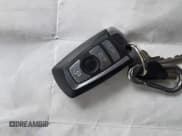 ✅ 2015 BMW 3 Series 328i xDrive • VIN: WBA3B5C5XFF959517 • Lot: 42421435. Wystawiony na IAAI z przebiegiem 122 833 mil. Bezpłatny archiwum sprzedaży aukcyjnych z USA i szczegółowy raport historii pojazdu na DreamBid. Zdjęcie 11.