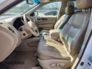 ✅ 2015 Nissan Pathfinder Platinum • VIN: 5N1AR2MN1FC705727 • Lot: 80507785. Wystawiony na Copart z przebiegiem 135 250 mil. Bezpłatny archiwum sprzedaży aukcyjnych z USA i szczegółowy raport historii pojazdu na DreamBid. Zdjęcie 7.