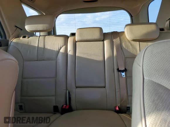 ✅ 2010 Mercedes-Benz M 550 • VIN: 4JGBB7CB5AA582211 • Lot: 92927805. Listed on Copart with 166,651 mi. Free auction sales archive from the USA and detailed vehicle history report at DreamBid. Image 10.