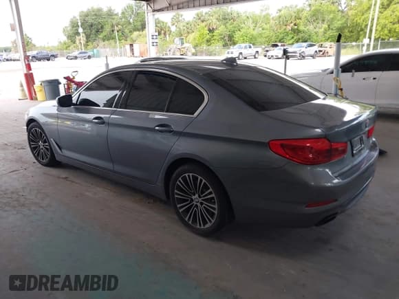 ✅ 2019 BMW 5 Series 540i • VIN: WBAJE5C59KWW06369 • Lot: 42405053. Listed on IAAI with 84,900 mi. Free auction sales archive from the USA and detailed vehicle history report at DreamBid. Image 3.