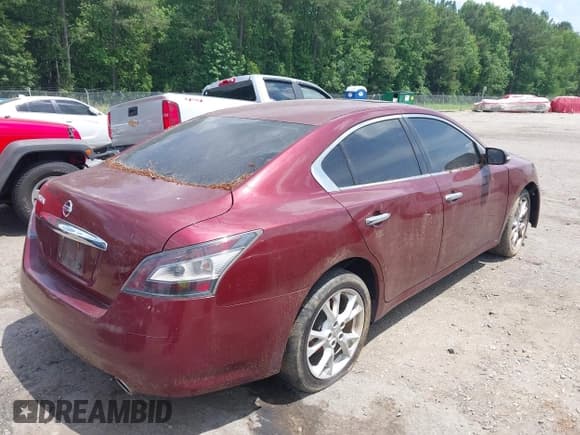 ✅ 2013 Nissan Maxima SV • VIN: 1N4AA5AP5DC828131 • Lot: 42456653. Listed on IAAI with 282,462 mi. Free auction sales archive from the USA and detailed vehicle history report at DreamBid. Image 4.