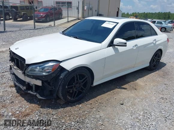 ✅ 2014 Mercedes-Benz E 350 Sport • VIN: WDDHF8JB9EB061378 • Лот: 42666365. Опубликован ранее на IAAI с пробегом 121 950 миль. Бесплатный доступ к архиву аукционных продаж из США и подробный отчёт об истории автомобиля на DreamBid. Изображение 2.