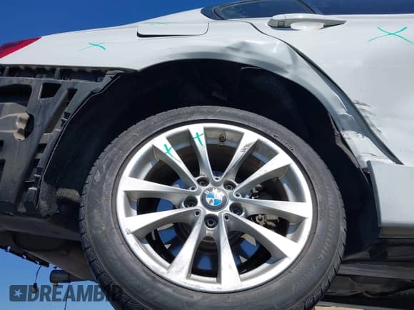 ✅ 2016 BMW 3 Series 320i • VIN: WBA8E1G53GNT35582 • Lot: 43359201. Wystawiony na IAAI z przebiegiem 91 126 mil. Bezpłatny archiwum sprzedaży aukcyjnych z USA i szczegółowy raport historii pojazdu na DreamBid. Zdjęcie 18.