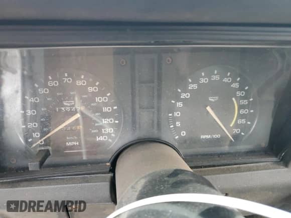 1979 Chevrolet Corvette z VIN 1Z8789S405418, wystawiony jako Copart lot #81490835 z przebiegiem 13 942 mil mil oraz Czysty tytuł • Clean title. Historia ofert i sprzedaży dostępna na DreamBid. Obrazek 9.