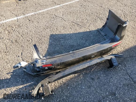 ✅ 2021 Mercedes-Benz E 63 S AMG • VIN: W1KZH8KB0MA976542 • Lot: 73598794. Listed on Copart with 44,505 mi. Free auction sales archive from the USA and detailed vehicle history report at DreamBid. Image 14.