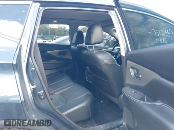 ✅ 2018 Nissan Murano SV • VIN: 5N1AZ2MH9JN137296 • Lot: 43513465. Listed on IAAI with 106,631 mi. Free auction sales archive from the USA and detailed vehicle history report at DreamBid. Image 8.