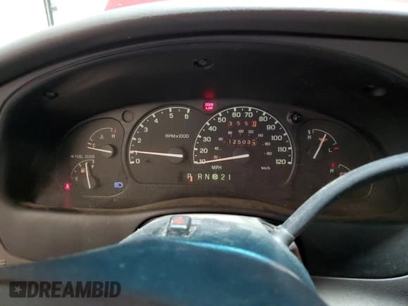 ✅ 2000 Ford Explorer XLT • VIN: 1FMZU73E5YZA24468 • Lot: 82210305. Wystawiony na Copart z przebiegiem 125 033 mil. Bezpłatny archiwum sprzedaży aukcyjnych z USA i szczegółowy raport historii pojazdu na DreamBid. Zdjęcie 9.