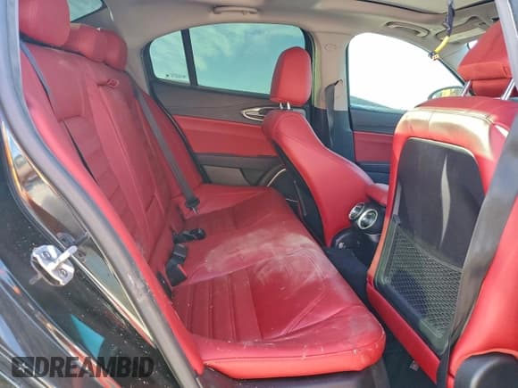 ✅ 2019 Alfa Romeo Giulia Ti Sport • VIN: ZARFANBNXK7608685 • Lot: 94433095. Listed on Copart with 47,149 mi. Free auction sales archive from the USA and detailed vehicle history report at DreamBid. Image 10.