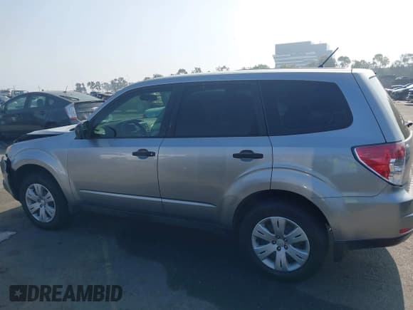 ✅ 2010 Subaru Forester X • VIN: JF2SH6AC7AH744132 • Лот: 43585364. Опубликован ранее на IAAI с пробегом 138 909 миль. Бесплатный доступ к архиву аукционных продаж из США и подробный отчёт об истории автомобиля на DreamBid. Изображение 15.