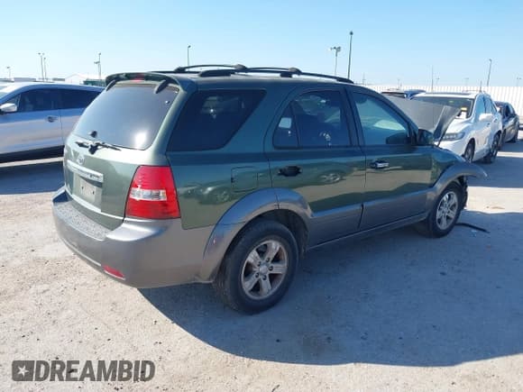✅ 2007 Kia Sorento LX • VIN: KNDJD736775716795 • Lot: 41420220. Listed on IAAI with 258,017 mi. Free auction sales archive from the USA and detailed vehicle history report at DreamBid. Image 4.
