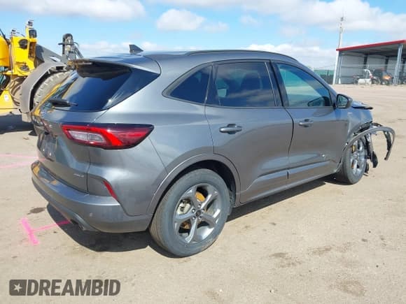 ✅ 2023 Ford Escape ST-Line Select • VIN: 1FMCU9NZ7PUA36182 • Лот: 42165488. Опубликован ранее на IAAI с пробегом 100 860 миль. Бесплатный доступ к архиву аукционных продаж из США и подробный отчёт об истории автомобиля на DreamBid. Изображение 4.