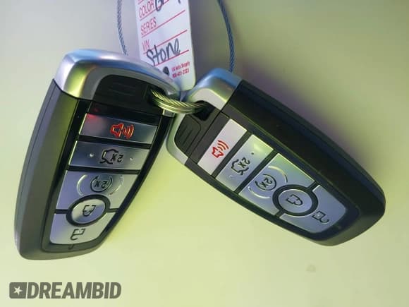 ✅ 2015 Ford F-150 XLT • VIN: 1FTEW1EGXFFC11809 • Lot: 42080725. Wystawiony na IAAI z przebiegiem 198 955 mil. Bezpłatny archiwum sprzedaży aukcyjnych z USA i szczegółowy raport historii pojazdu na DreamBid. Zdjęcie 11.