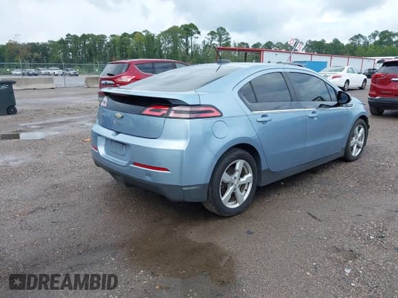 ✅ 2015 Chevrolet Volt • VIN: 1G1RA6E48FU105480 • Lot: 42834504. Wystawiony na IAAI z przebiegiem 120 606 mil. Bezpłatny archiwum sprzedaży aukcyjnych z USA i szczegółowy raport historii pojazdu na DreamBid. Zdjęcie 4.