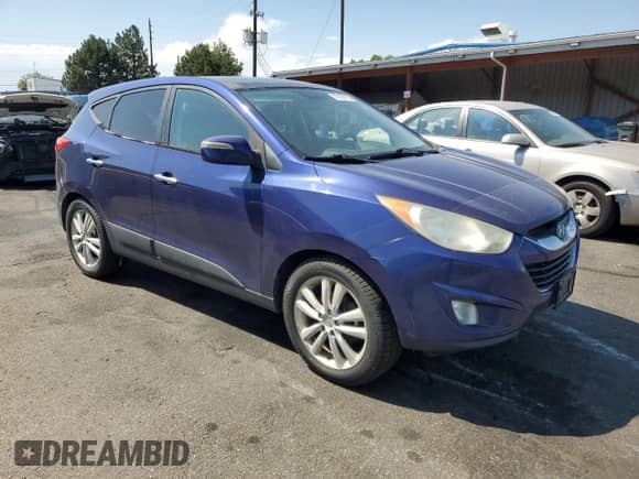 ✅ 2011 Hyundai Tucson Limited • VIN: KM8JUCACXBU157741 • Lot: 70197675. Listed on Copart with 116,727 mi miles. Access the free auction sales archive from the USA and view a detailed vehicle history report at DreamBid. Image 4.