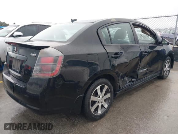 ✅ 2012 Nissan Sentra SR • VIN: 3N1AB6AP6CL758805 • Lot: 43736295. Listed on IAAI with 215,762 mi. Free auction sales archive from the USA and detailed vehicle history report at DreamBid. Image 4.