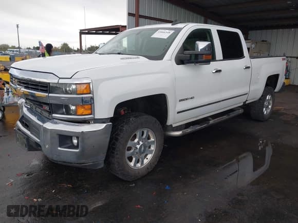 ✅ 2016 Chevrolet Silverado 2500HD LTZ • VIN: 1GC1KWE85GF271742 • Лот: 43666548. Опубликован ранее на IAAI с пробегом 241 053 миль. Бесплатный доступ к архиву аукционных продаж из США и подробный отчёт об истории автомобиля на DreamBid. Изображение 18.
