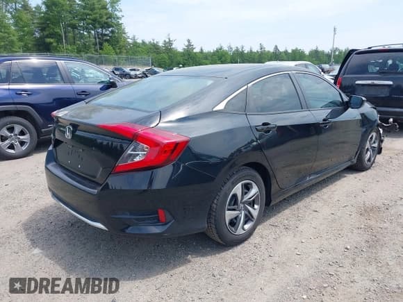 ✅ 2019 Honda Civic LX • VIN: 2HGFC2F62KH560739 • Lot: 42494797. Wystawiony na IAAI z przebiegiem 65 315 mil. Bezpłatny archiwum sprzedaży aukcyjnych z USA i szczegółowy raport historii pojazdu na DreamBid. Zdjęcie 4.