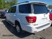 ✅ 2002 Toyota Sequoia Limited • VIN: 5TDZT38AX2S075799 • Lot: 42051664. Listed on IAAI with 299,083 mi. Free auction sales archive from the USA and detailed vehicle history report at DreamBid. Image 3.