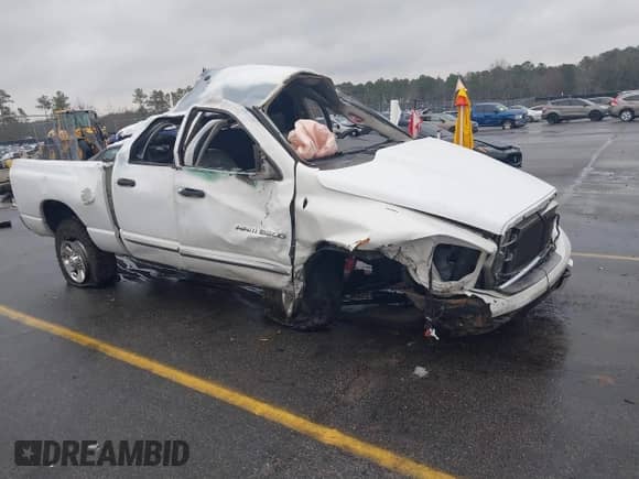 2006 Dodge 3500 SLT z VIN 3D7LX38C26G250519, wystawiony jako IAAI lot #41505407 z przebiegiem Nie podano mil oraz . Historia ofert i sprzedaży dostępna na DreamBid. Obrazek 1.