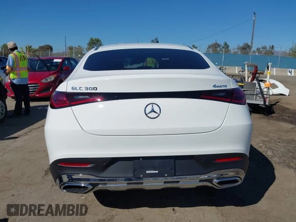 ✅ 2025 Mercedes-Benz GLC 300 • VIN: W1NKJ4HB1SF329799 • Лот: 43460057. Опубликован ранее на IAAI с пробегом 6 914 миль. Бесплатный доступ к архиву аукционных продаж из США и подробный отчёт об истории автомобиля на DreamBid. Изображение 17.