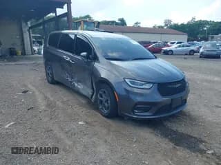 ✅ 2022 Chrysler Pacifica Hybrid Touring L • VIN: 2C4RC1L79NR127307 • Lot: 42691731. Listed on IAAI with 82,728 mi. Free auction sales archive from the USA and detailed vehicle history report at DreamBid. Image 1.