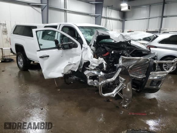 ✅ 2018 GMC Sierra 2500HD • VIN: 1GT12REG7JF235762 • Lot: 84391064. Wystawiony na Copart z przebiegiem Nie podano. Bezpłatny archiwum sprzedaży aukcyjnych z USA i szczegółowy raport historii pojazdu na DreamBid. Zdjęcie 4.