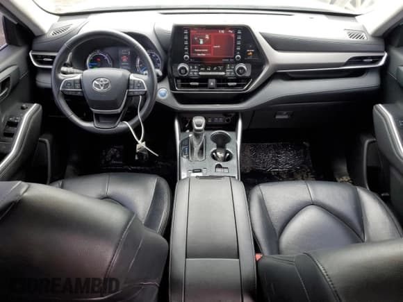 ✅ 2022 Toyota Highlander Hybrid LE • VIN: 5TDZARAH2NS511839 • Lot: 51715975. Wystawiony na Copart z przebiegiem 162 228 mil. Bezpłatny archiwum sprzedaży aukcyjnych z USA i szczegółowy raport historii pojazdu na DreamBid. Zdjęcie 8.