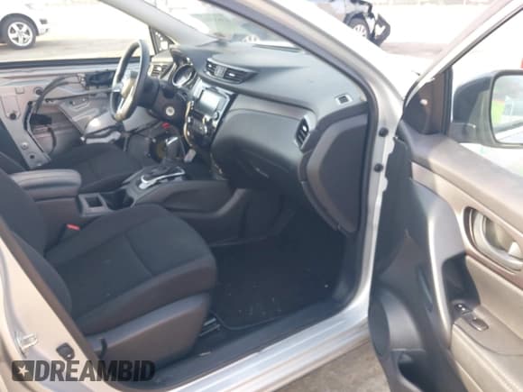 ✅ 2020 Nissan Rogue S • VIN: JN1BJ1CVXLW269937 • Lot: 43637041. Wystawiony na IAAI z przebiegiem 78 997 mil. Bezpłatny archiwum sprzedaży aukcyjnych z USA i szczegółowy raport historii pojazdu na DreamBid. Zdjęcie 5.