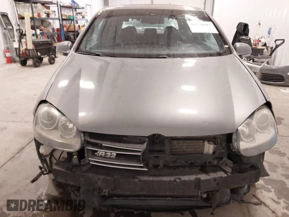 ✅ 2008 Volkswagen R32 • VIN: WVWKC71KX8W110653 • Лот: 41578812. Опубликован ранее на IAAI с пробегом 175 071 миль. Бесплатный доступ к архиву аукционных продаж из США и подробный отчёт об истории автомобиля на DreamBid. Изображение 12.