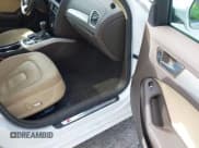 ✅ 2014 Audi A4 Premium • VIN: WAUAFAFL5EN013246 • Lot: 43374949. Wystawiony na IAAI z przebiegiem 110 688 mil. Bezpłatny archiwum sprzedaży aukcyjnych z USA i szczegółowy raport historii pojazdu na DreamBid. Zdjęcie 5.