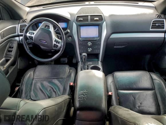 ✅ 2013 Ford Explorer XLT • VIN: 1FM5K8D84DGA91975 • Lot: 94898495. Wystawiony na Copart z przebiegiem 194 355 mil. Bezpłatny archiwum sprzedaży aukcyjnych z USA i szczegółowy raport historii pojazdu na DreamBid. Zdjęcie 8.